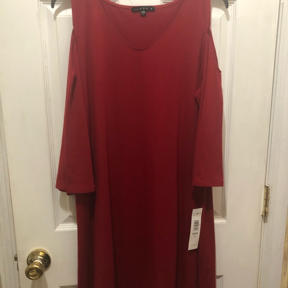 Lady’s red dress